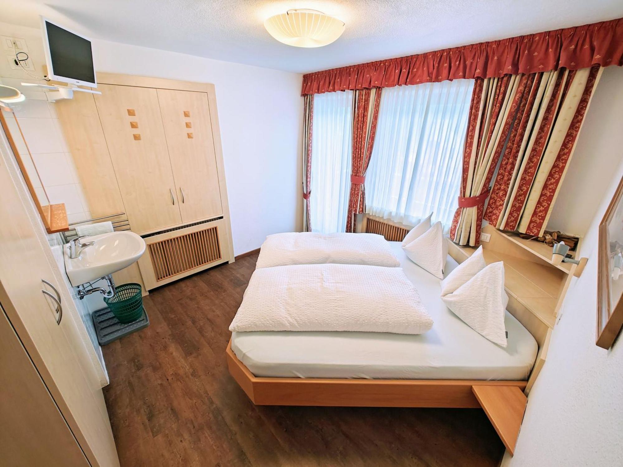 Apartments Brunella Ла Виля Екстериор снимка
