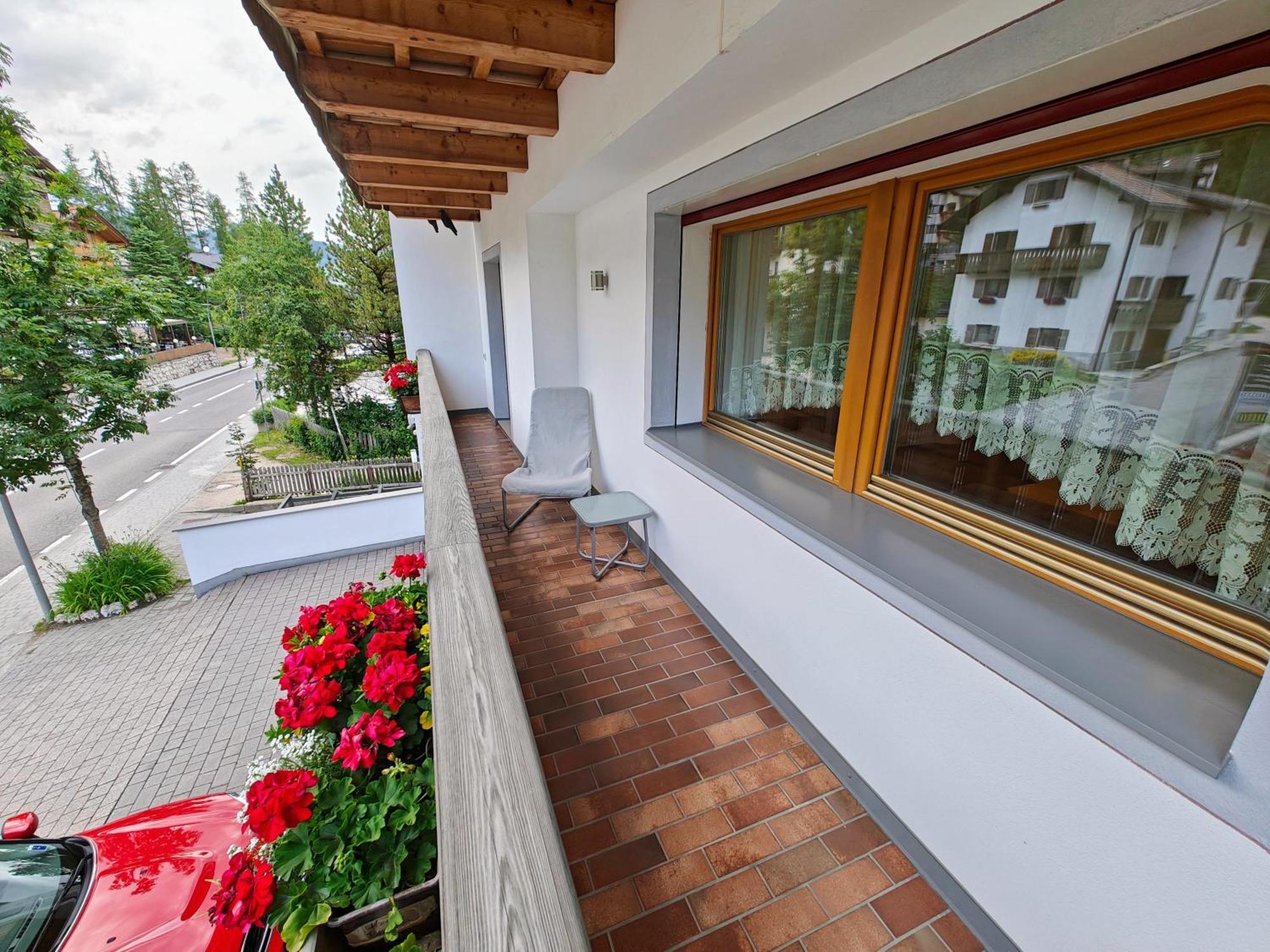 Apartments Brunella Ла Виля Екстериор снимка